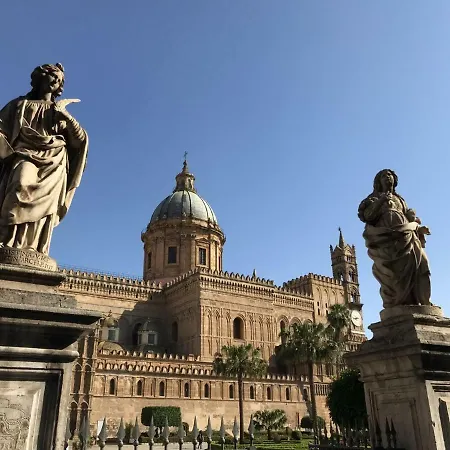 Alojamento de Acomodação e Pequeno-almoço Residenza Del Castillo 2*